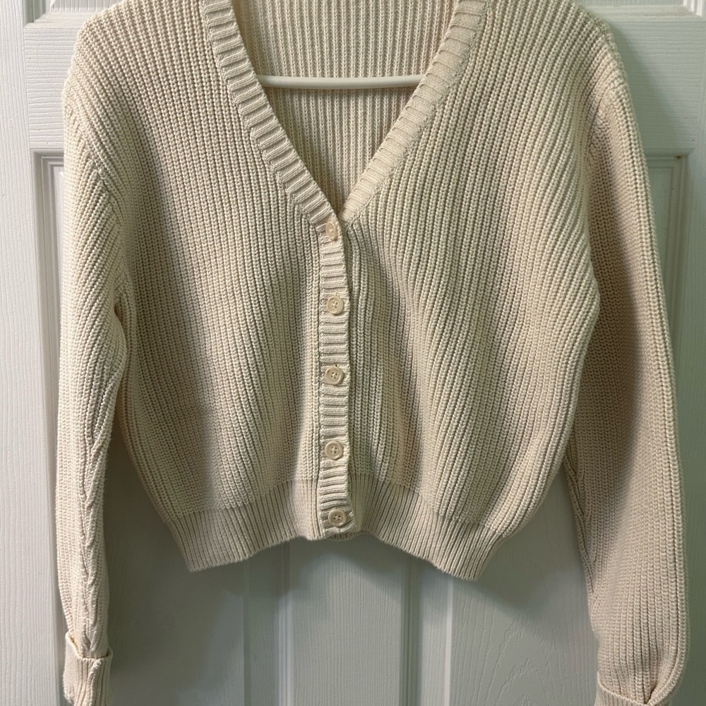 Cropped V-Neck Cream Knit Cardigan Sweater